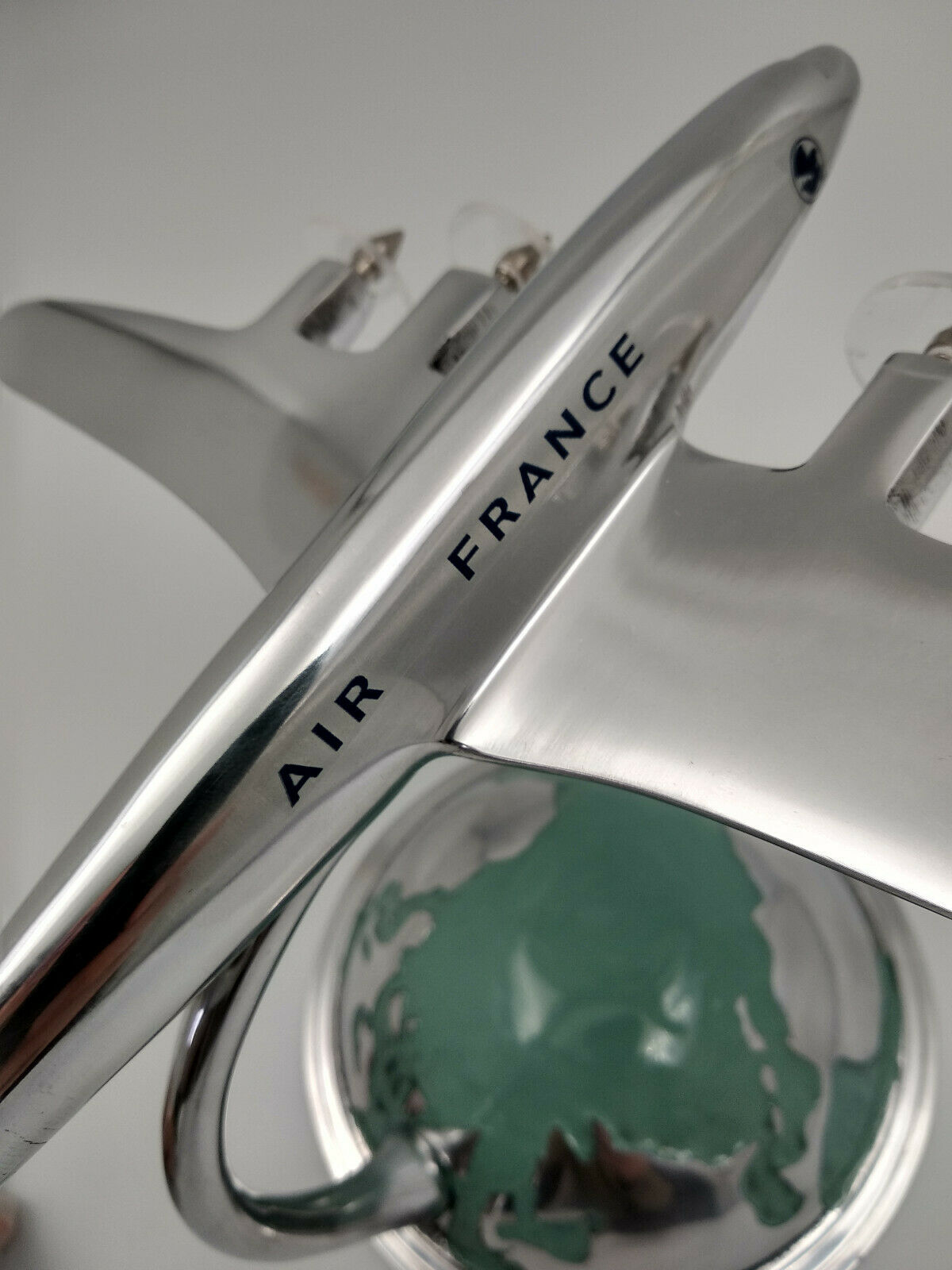 Avion Constellation Air France en aluminium poli sur socle • Ateepique