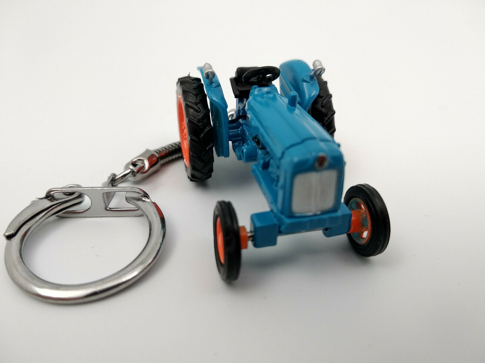 Porte clé tracteur agricole bleu en métal • Ateepique