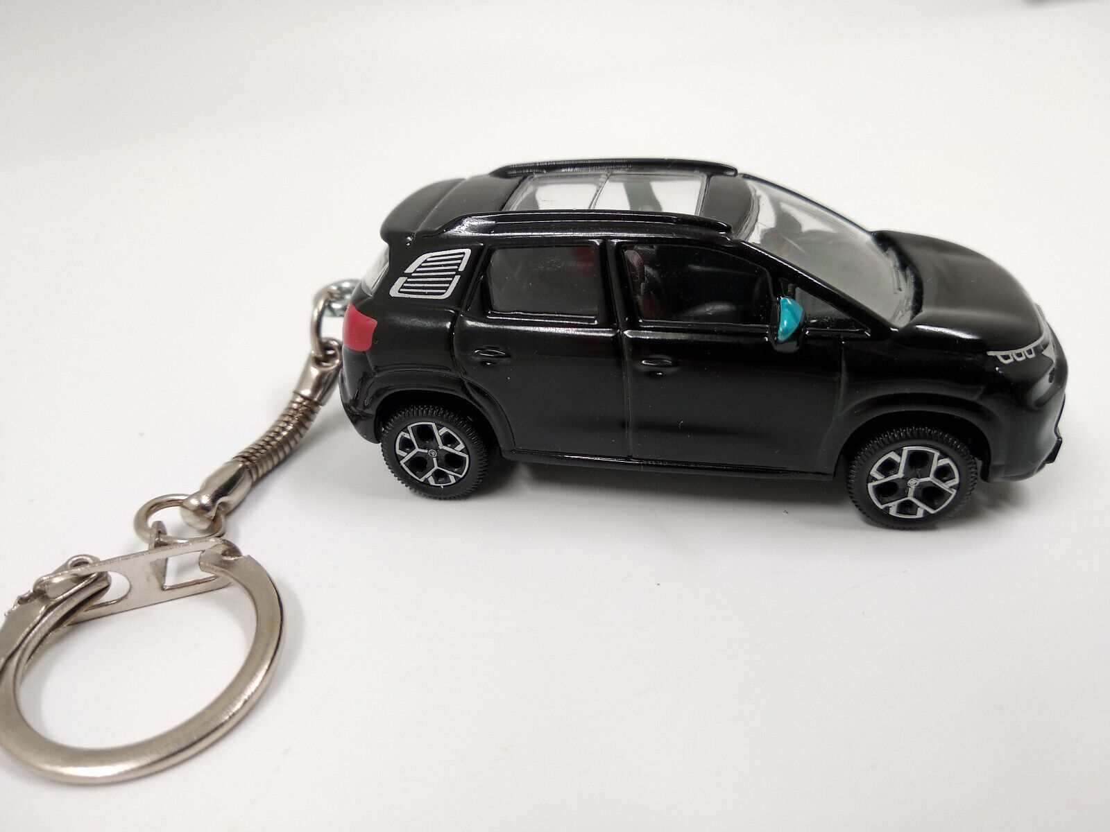 Porte clé Citroën C3 Aircross noire ,en métal, idée cadeau sympa • Ateepique